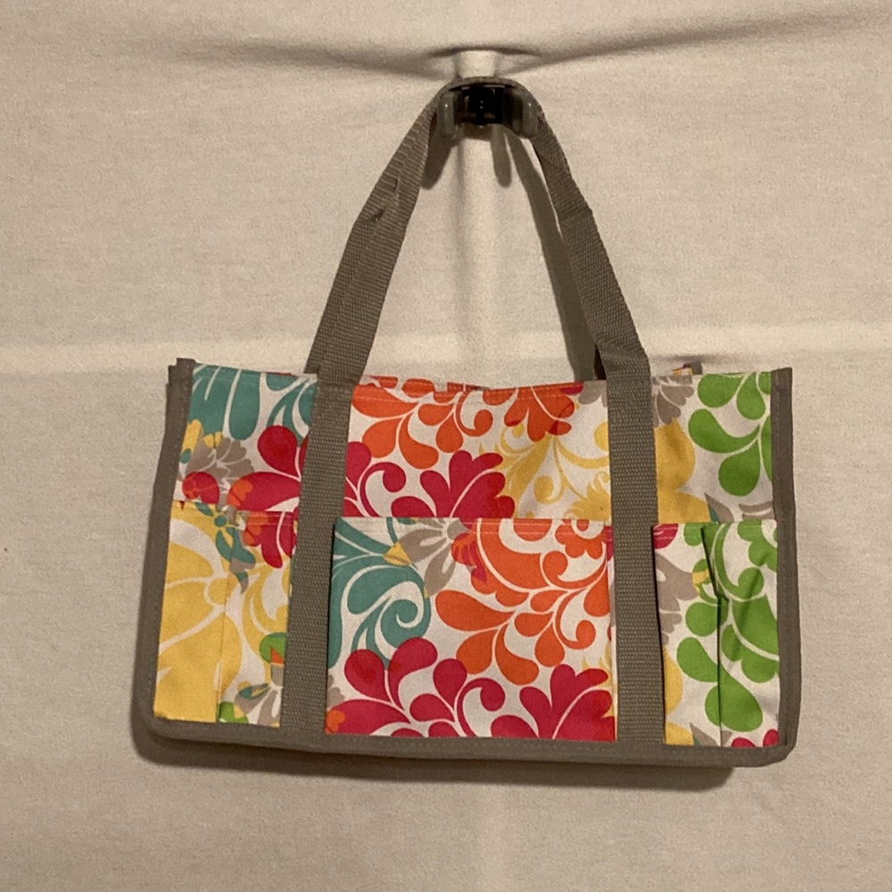 Thirty one multiple compartment bag.